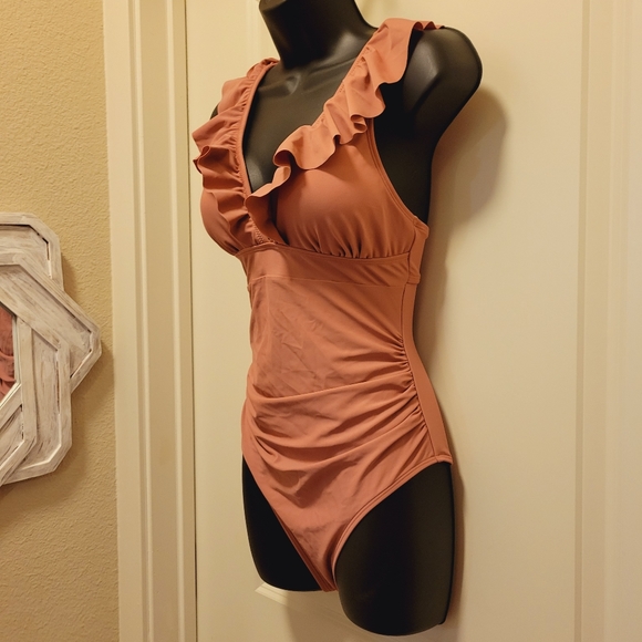 Mauve Ruffled Cupshe Swimsuit - Picture 2 of 4